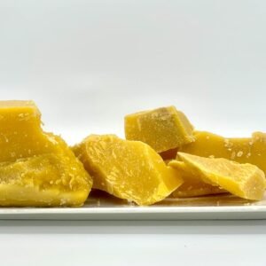 Cera de abeja Natural,250 gr. Pura,ecologica,Origen España en La Sierra de La Culebra y Sanabria (Zamora) de manera tradicional